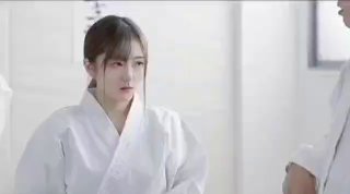 V888AV❤️【骚公鸡探花】2000约兼职小姐姐，165cm，C罩杯，粉嫩翘臀，妩媚温柔，实力猛男啪啪干她一波波高潮，😁一区二区三区